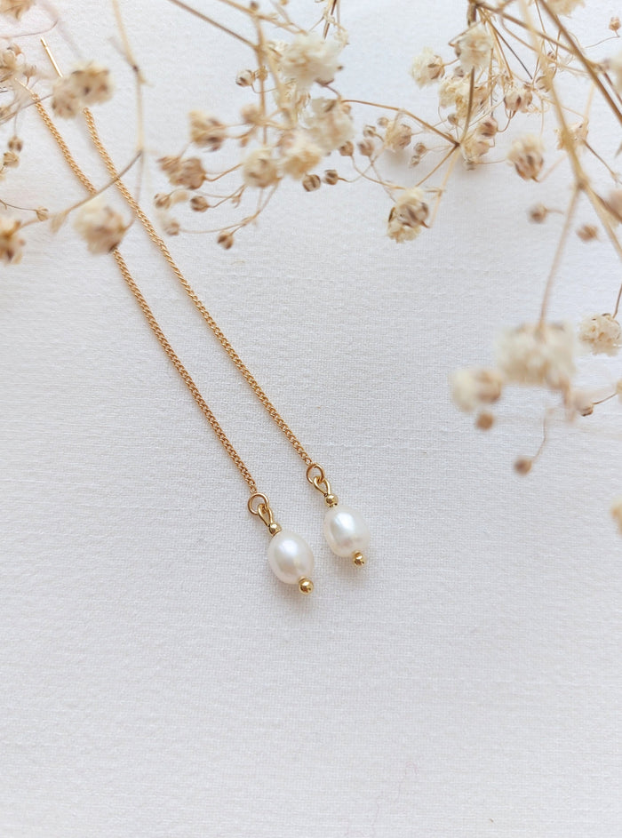Ear threaders Elle - zoetwaterparel