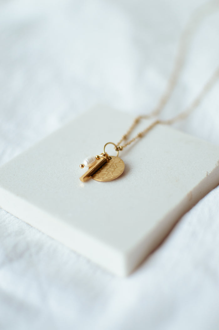 Ketting Vera - zoetwaterparel en bedel