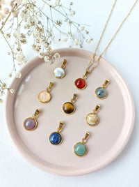 Ketting met cabochon hanger