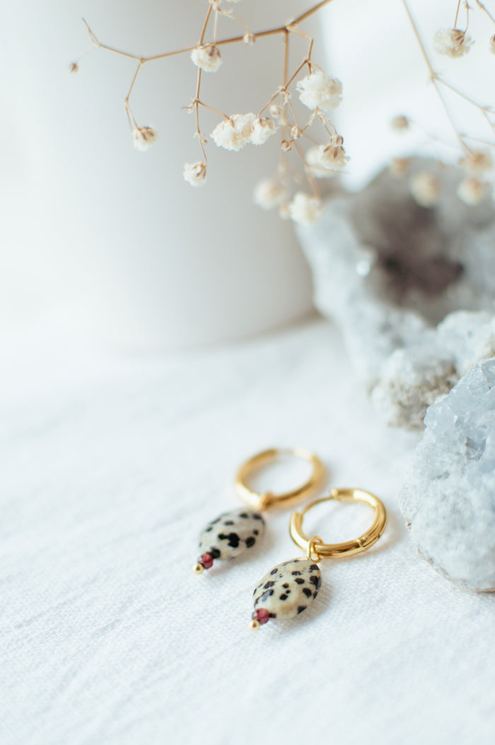 Oorbellen met Dalmatier Jasper